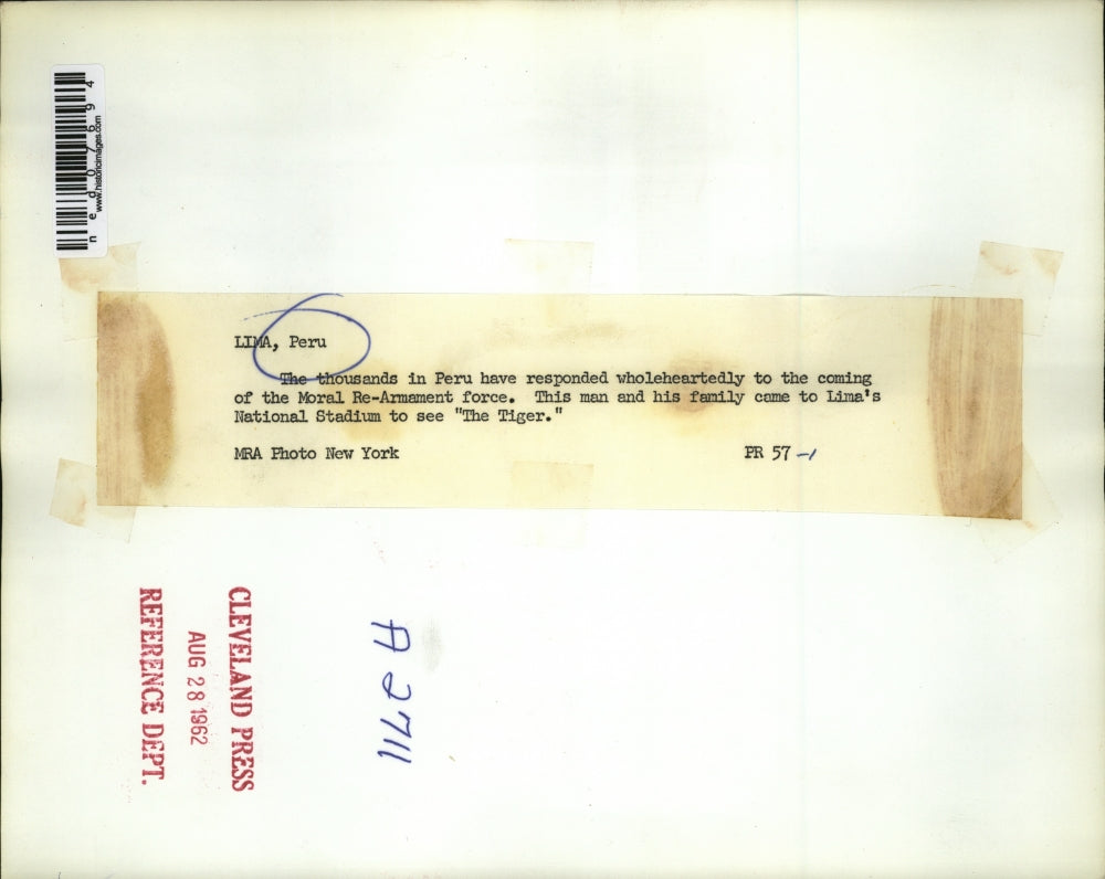 1962 Press Photo The crowd to watch the Tiger at the Lima's National Stadium