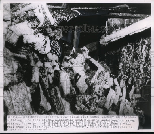 1950 Press Photo Four alarm fire swept through an abandoned building