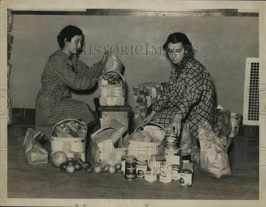 1936 Press Photo Angeline Di Pietro and Mindel Hirsch at John Hay High School