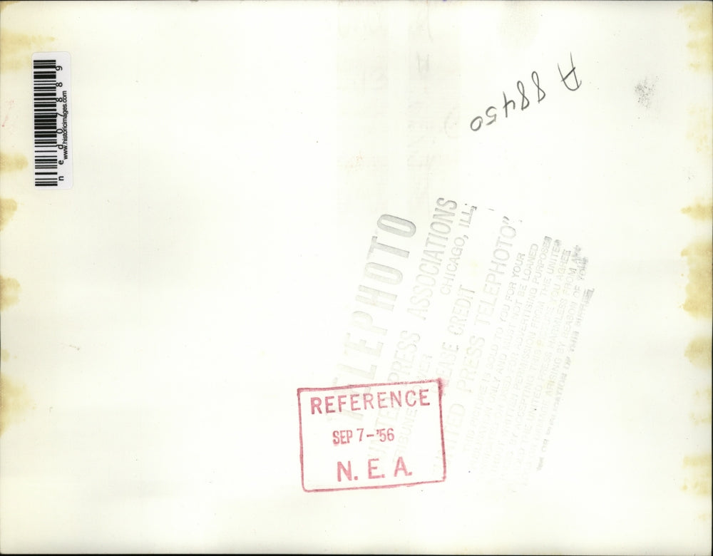 1956 Press Photo The retired school teachers, Mr. and Mrs. Nichols on vacation