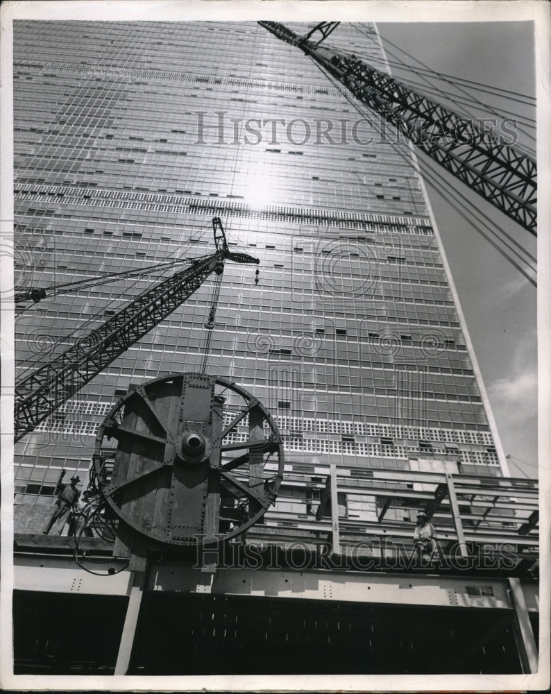 1958 Media Photo UN world HQ & derrick crane at construction site