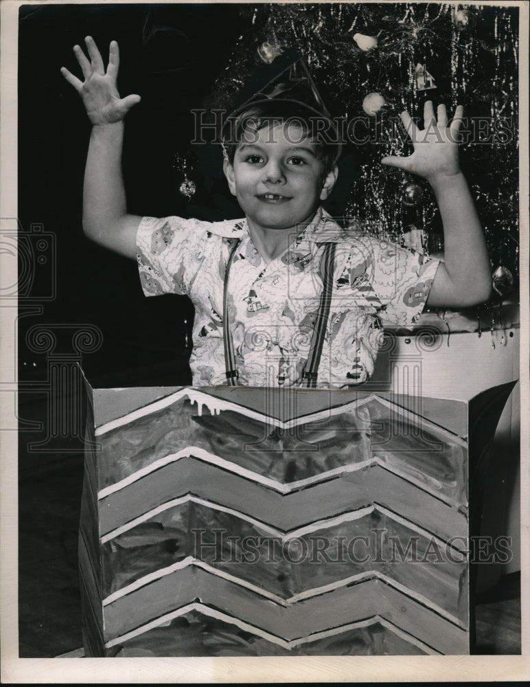 Load image into Gallery viewer, 1948 Press Photo Robert Sittrich at Cranwood school in Cleveland
