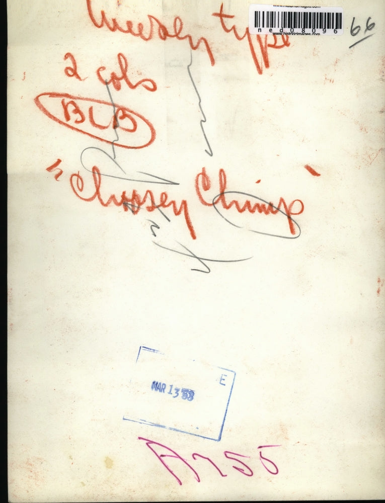 1958 Press Photo Pittsburgh Children's Zoo Frances fitted for shoes by Amsler