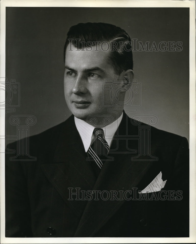 Load image into Gallery viewer, 1942 Press Photo George Kemper Ogden organist &amp; choirmaster
