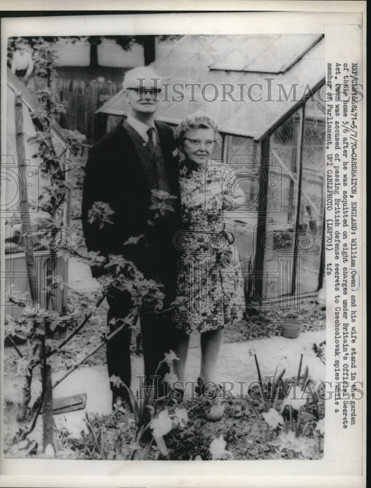 1970 Press Photo Carshalton England William Owen & wife at their home