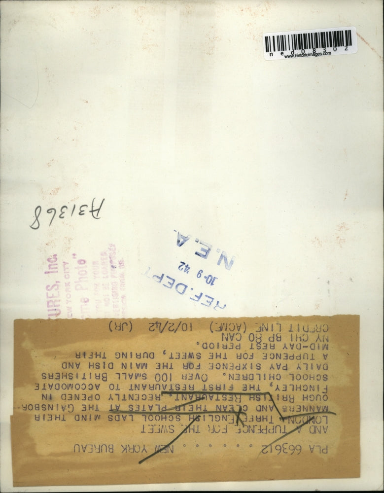 1942 Press Photo London, Englandschool boys at Gainsborough restaurant