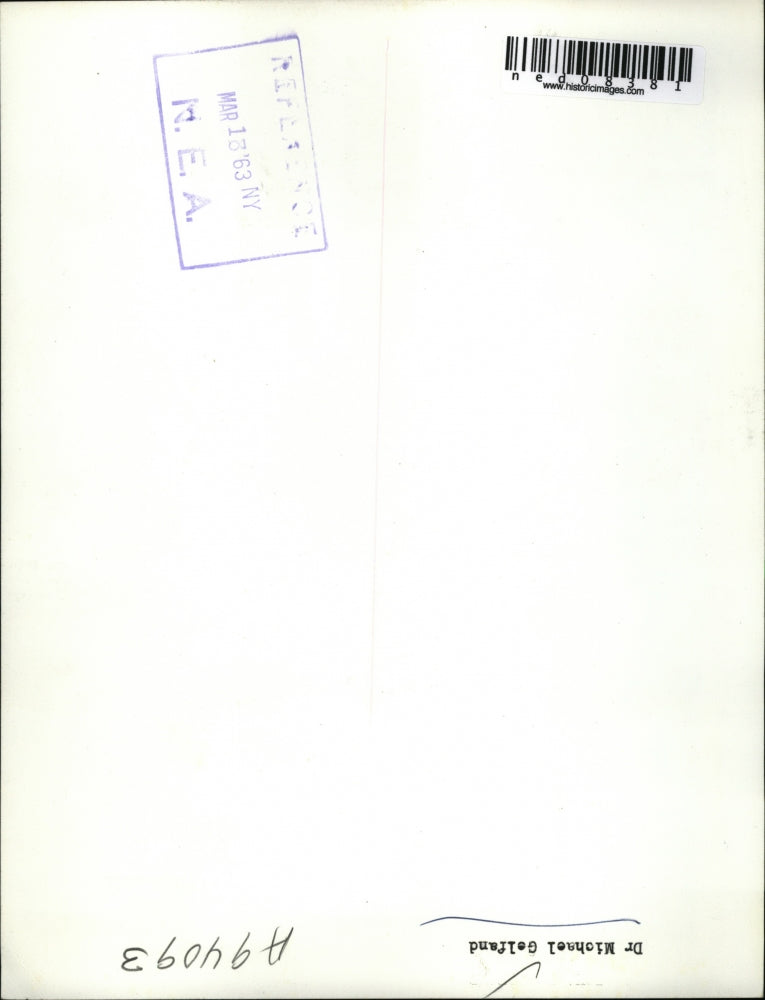 1963 Press Photo Dr Michael Gelfand at his offices