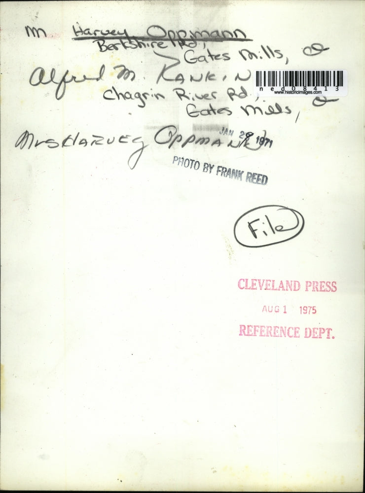Load image into Gallery viewer, 1975 Media Photo Harvey Oppmann, Alfred Rankin, Mrs Oppmann
