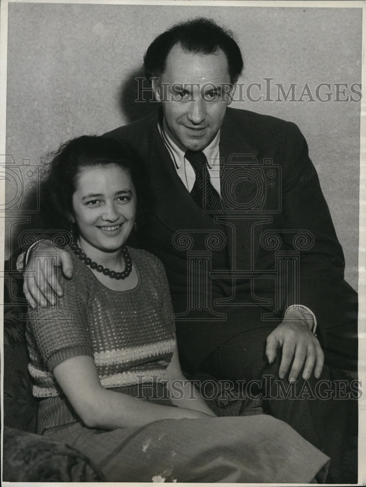 1932 Press Photo Dr Arnold Fanck and fiancee Miss Elizabeth Kind - ned08699