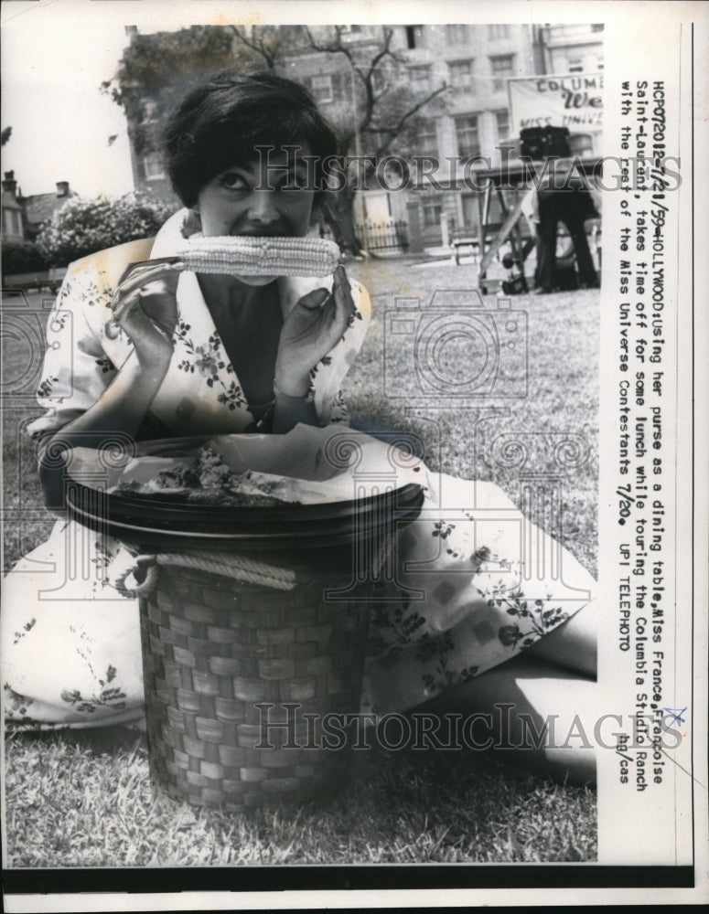 1959 Press Photo Miss France Francoise eating corn on the cob in Hollywood