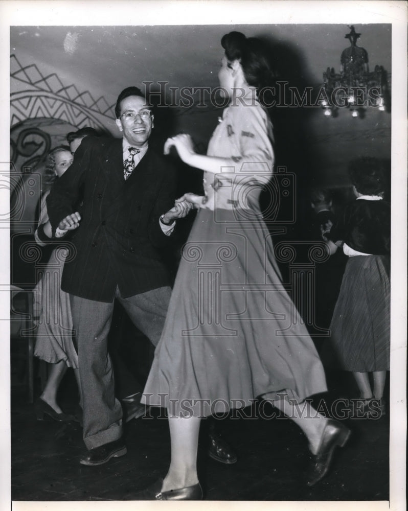 1949 Press Photo The first Marathon Dancing Competition in Berlin