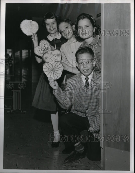 1962 Media Photo The Verda Brobet School students begging to enter the hospital