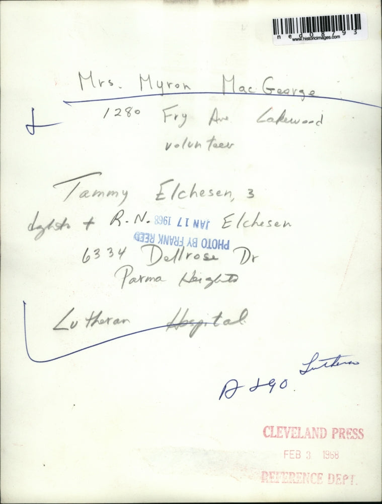 1968 Press Photo Mrs. Myron MacGeorge holding Tommy Elchesen, a 3 year old boy