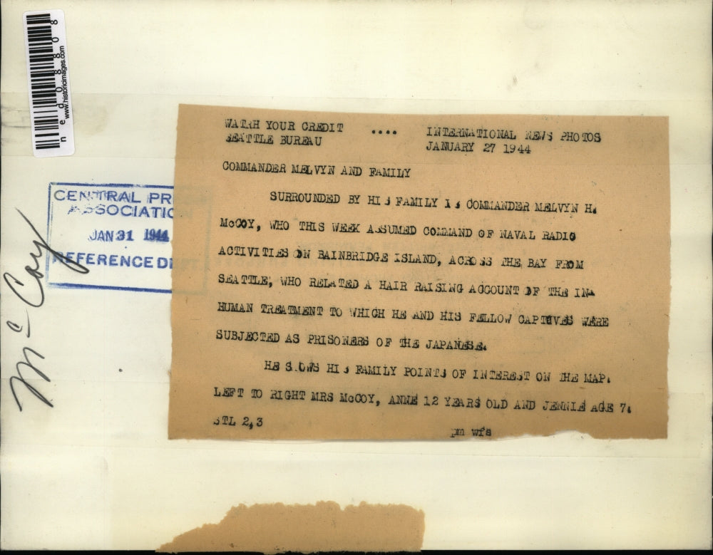 1944 Press Photo Commander Melvyn H McCoy assumed command of Naval