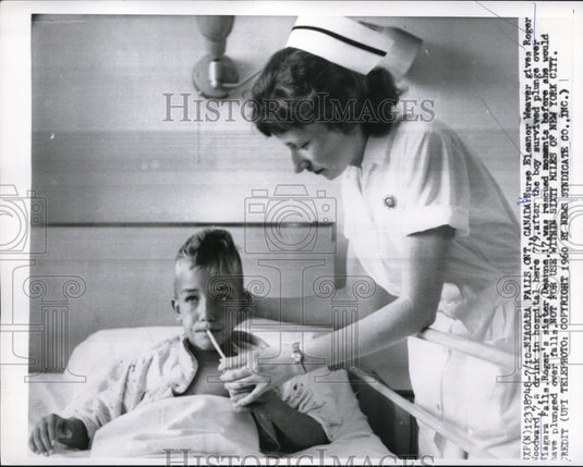 1960 Press Photo Niagra Falls Canada, Roger Woodward plunged over falls