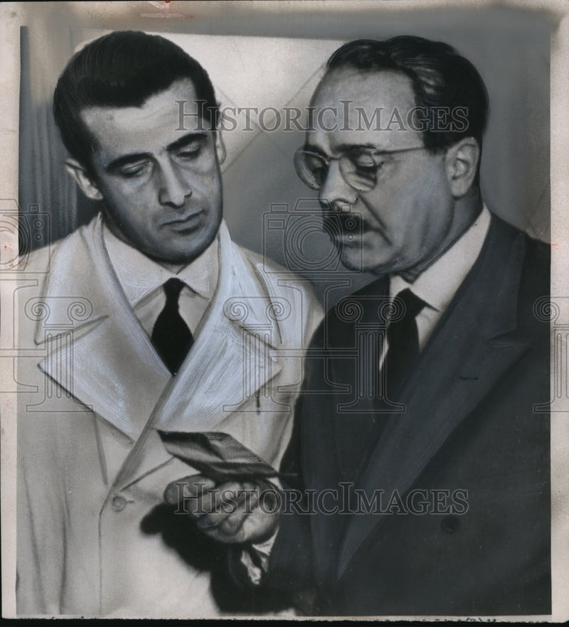 Load image into Gallery viewer, 1954 Press Photo Vatiocan City Papal DR R Gateazzi-Lisi &amp; Dr TM Soncini
