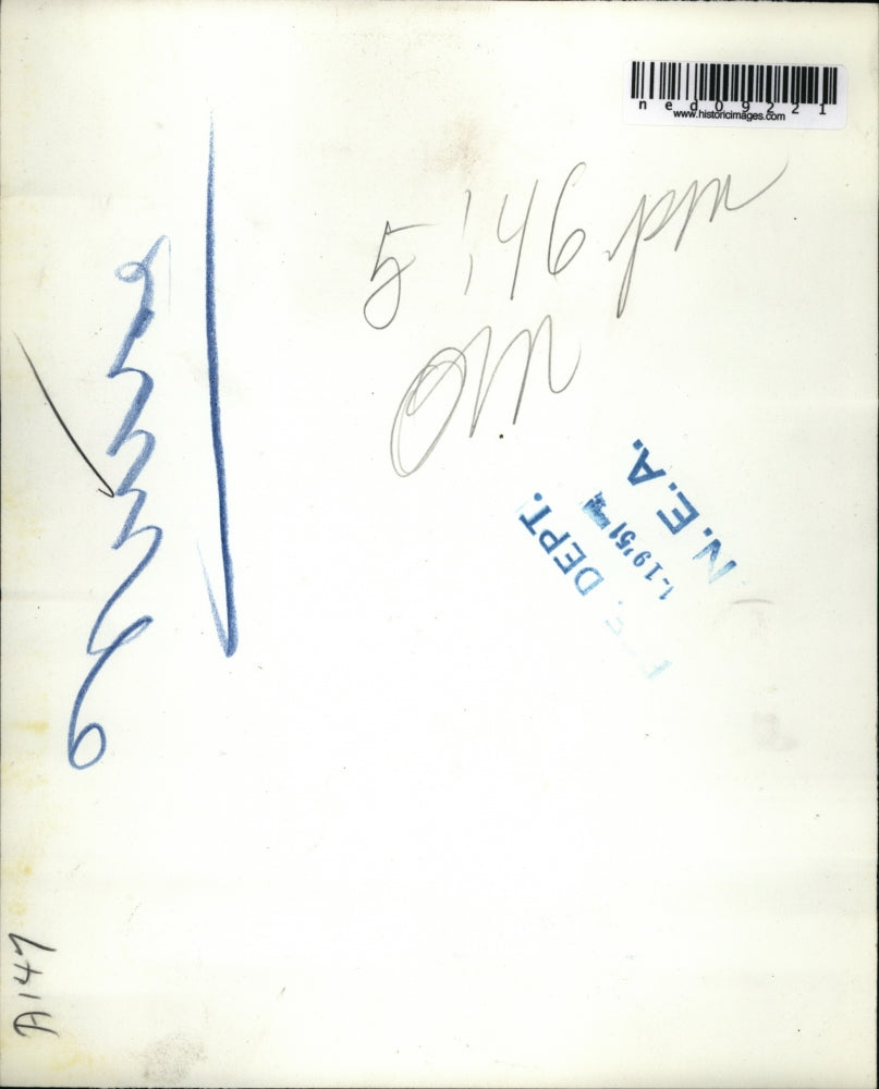 1951 Press Photo Kathryn Eskew and Nurse Jean Parham with Toy Baby Swallowed