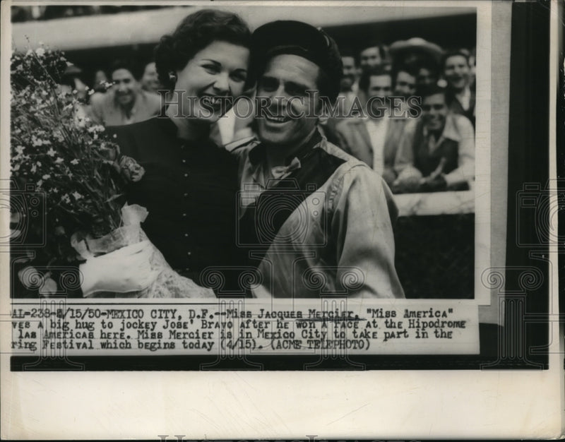 Load image into Gallery viewer, 1950 Press Photo Mexico City Jacques MArcier Miss America &amp; jockey J Bravo
