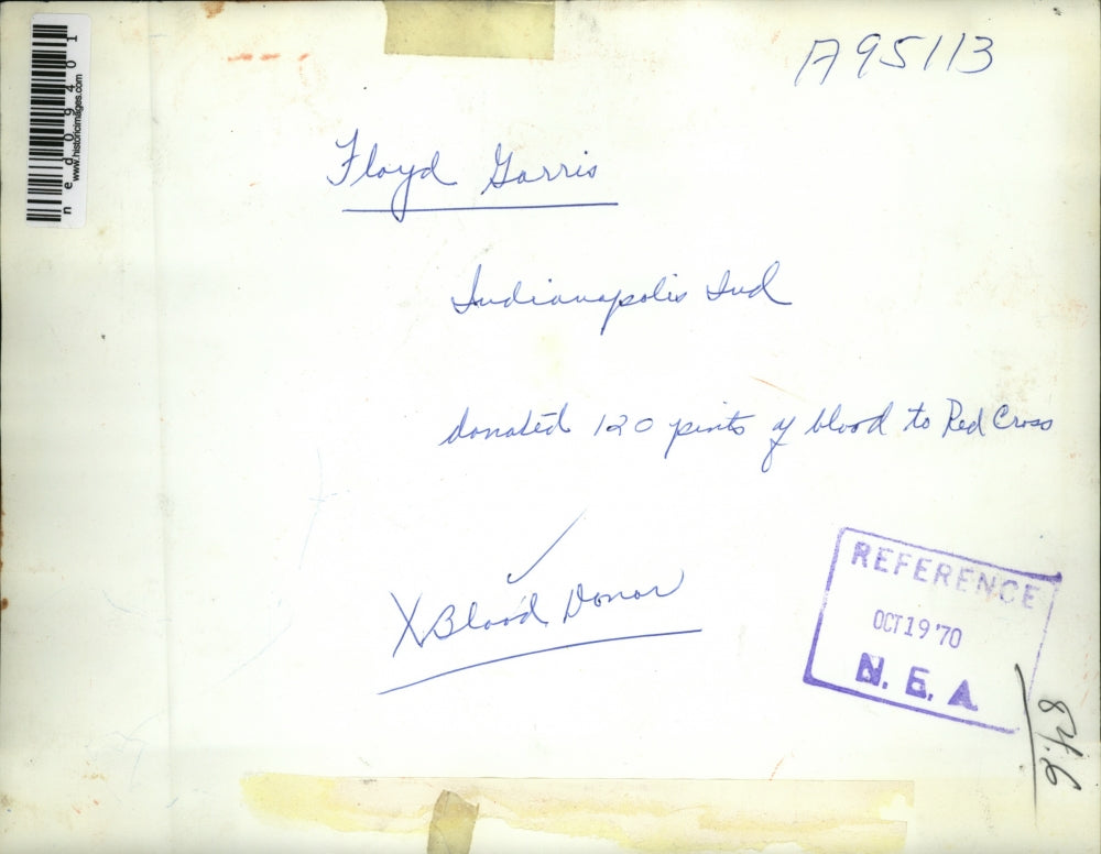 1970 Press Photo Floyd Garris, 120 pint blood donor in Indianapolis Ind