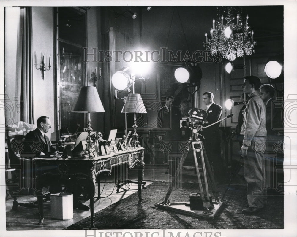 1957 Press Photo Copenhagen Denmark King Frederik for film Denmark's King