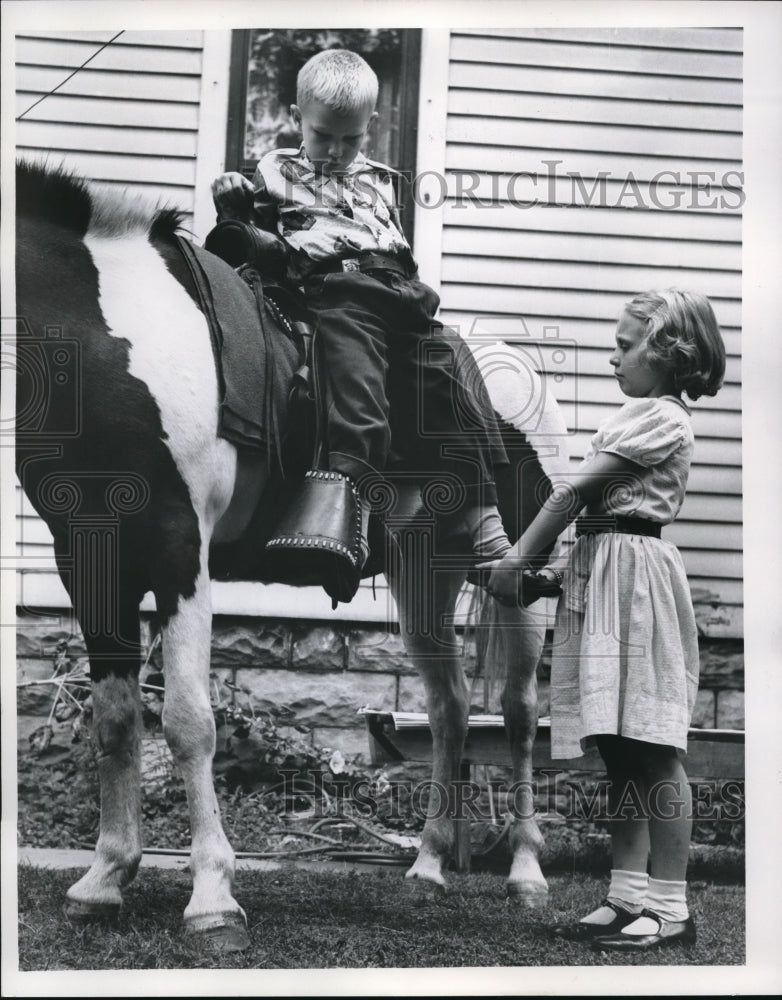 Load image into Gallery viewer, 1953 Media Photo Emerson and Miriah McArthur with horse
