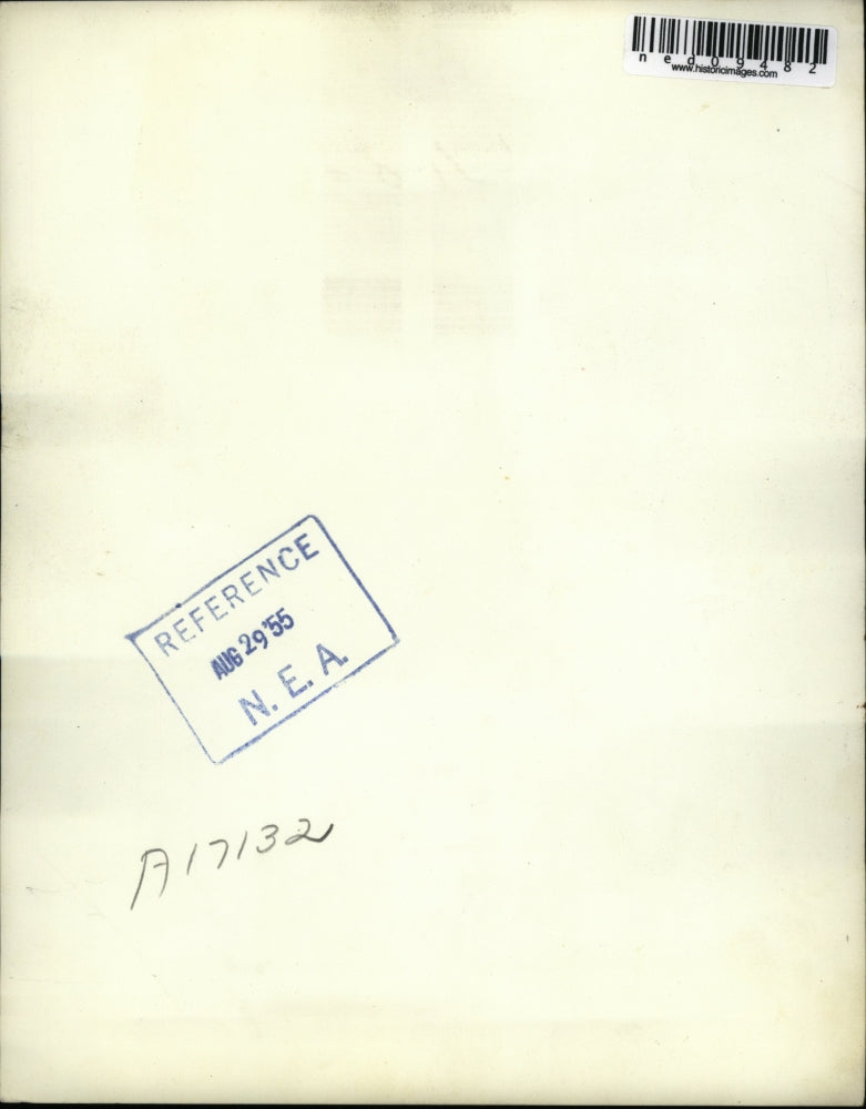 1955 Press Photo The Clinton Island are private beach with small boats parked