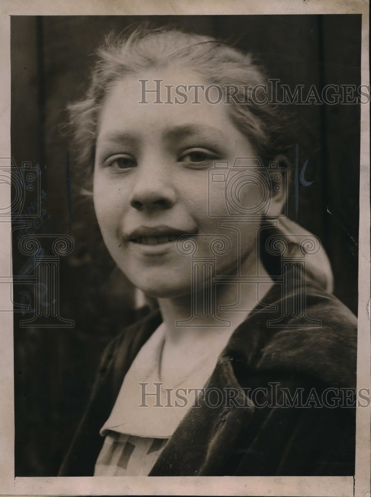 1921 Press Photo Three men were charged in court because of Helen Sleuth