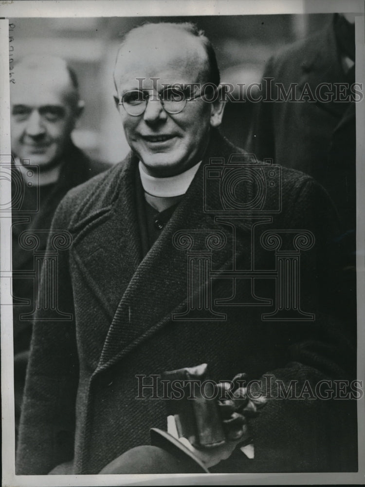 1944 Media Photo New Archbishop Reverend Bernard Griffin after arriving