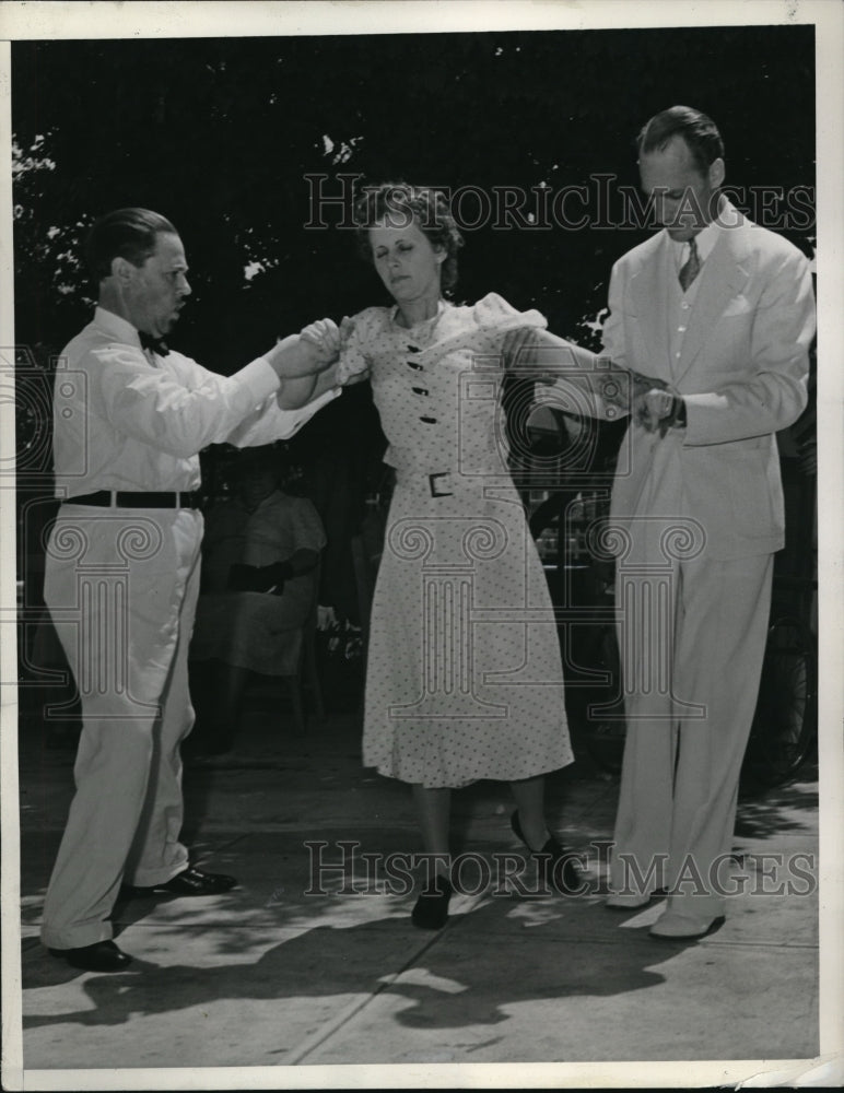 1938 Press Photo Dr Leo Gaynor Mrs Dumbro and Dr Charles Von Walden