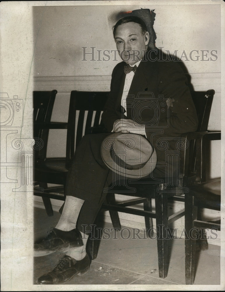1932 Press Photo Gustave Griffoni seen before he testifies before the grand jury