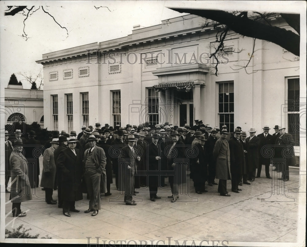 1932 Press Photo Delegates in front of the White House