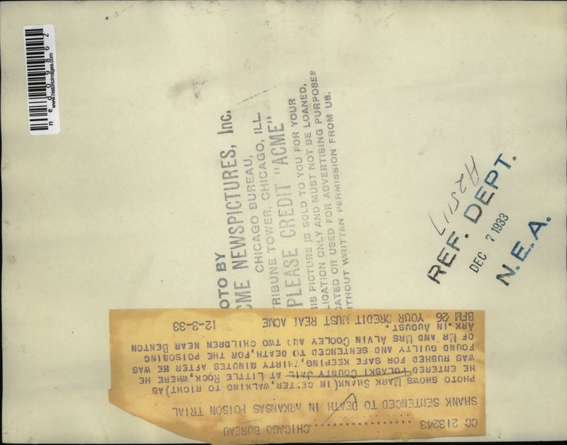 Load image into Gallery viewer, 1933 Press Photo Little Rock Mark Shank as he entered Pulaski County Jail after
