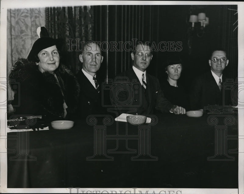 Load image into Gallery viewer, 1935 Press Photo NAtl Conference on Childrens Needsm Gruwenberg,Hechy
