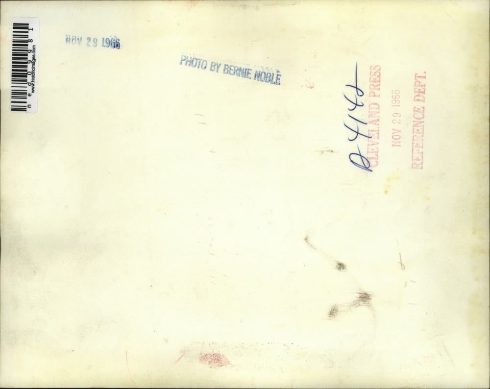 1966 Press Photo Automobiles in Traffic Jam on Ice and Snow Covered Roads