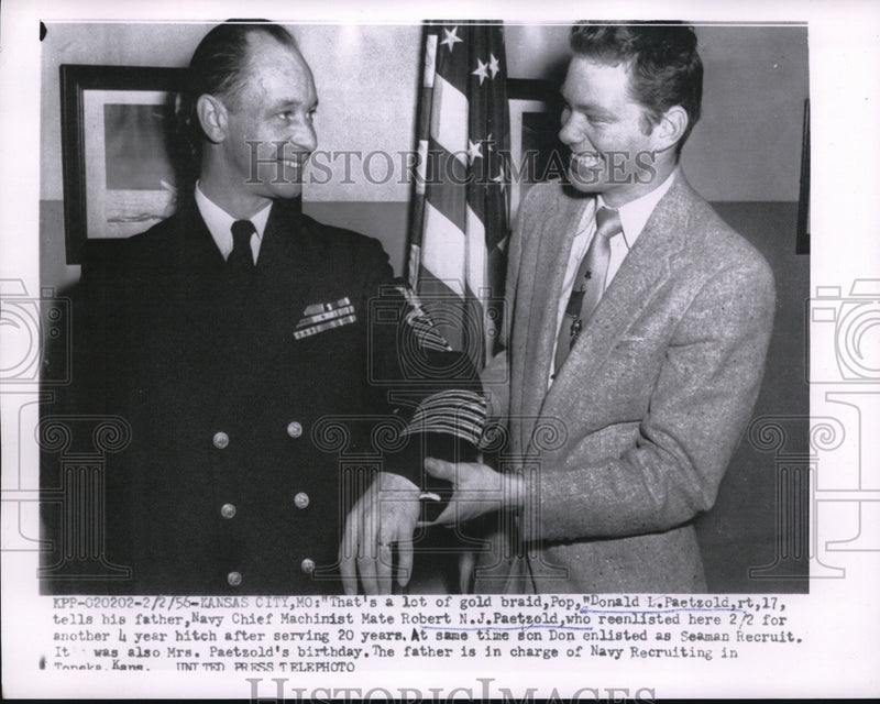 Load image into Gallery viewer, 1956 Press Photo Kansas City Mo Don Paetzold &amp; dad Machinist Mate RNJ Paetzold
