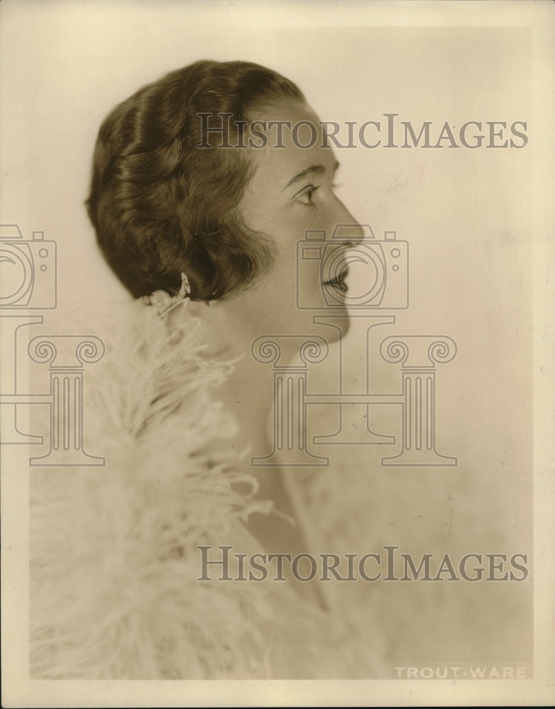 1934 Press Photo Mrs L A McDOnald at St Johns Charity Ball in Chauchbery Commons