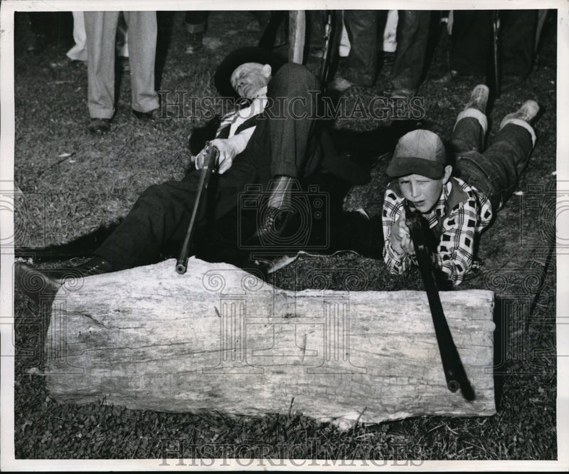 Load image into Gallery viewer, 1953 Press Photo Any age at the Great Smoky Shooting Competition
