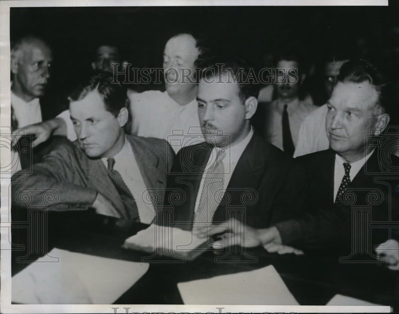 Load image into Gallery viewer, 1934 Press Photo L. Phillips, L. Giorgia and J. Hardy being held in Police court
