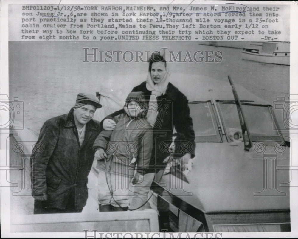 1958 Press Photo The McElroy family in York Harbor - ned10317