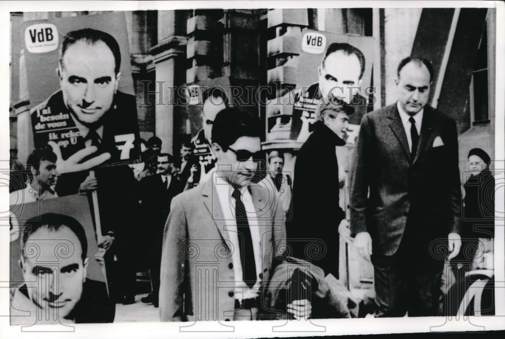 1968 Press Photo Ex-Belgian Premier Paul Vanden Boeynants leaves polling bureau
