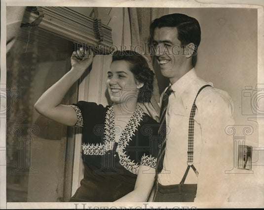 1940 Media Photo Mr & Mrs Thomas Phelps Honeymooning King & Queen in New York