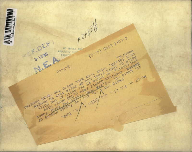 Load image into Gallery viewer, 1940 Media Photo Mr &amp; Mrs Thomas Phelps Honeymooning King &amp; Queen in New York
