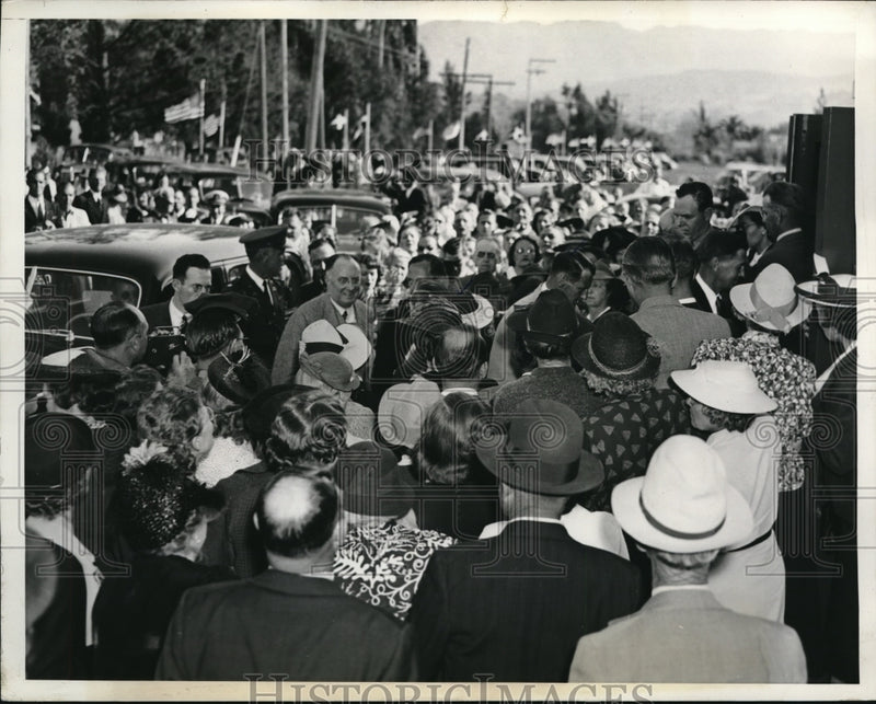 Load image into Gallery viewer, 1939 Press Photo Prince Frederik and Princess Ingrid Denmark Church Crowd
