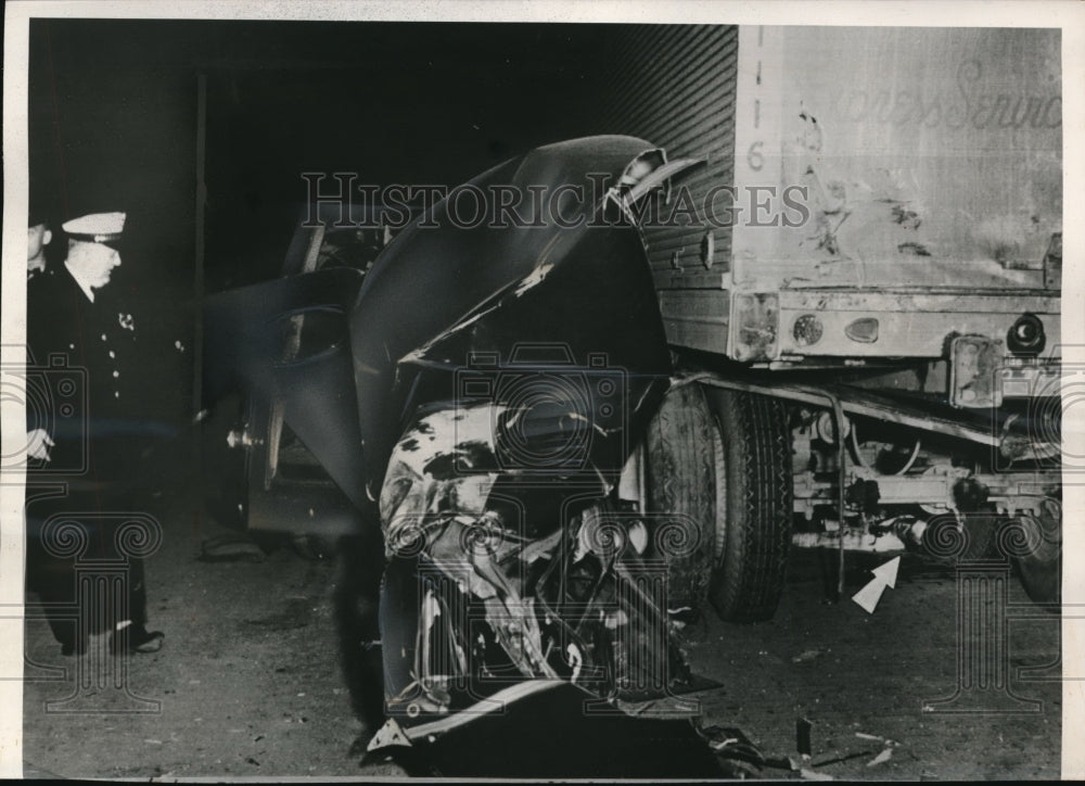 1950 Media Photo Pittsburgh, One Dead and One Hurt In Trailer Truck Accident