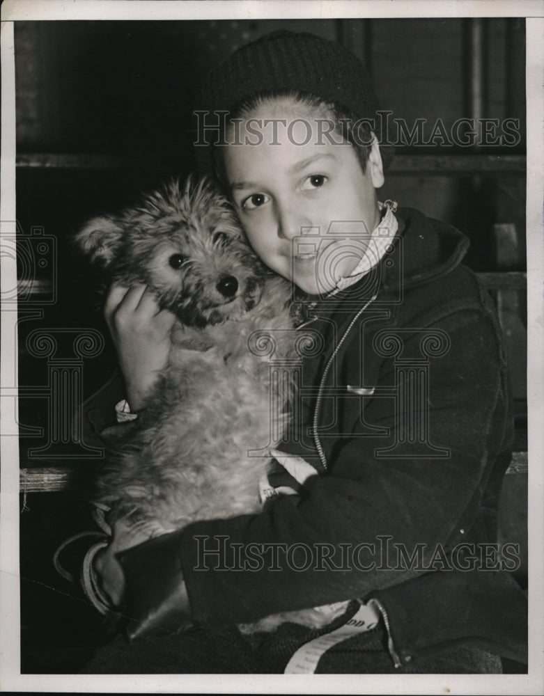 Load image into Gallery viewer, 1938 Press Photo Eugene Manguacavallo &amp; his pet dog Beauty
