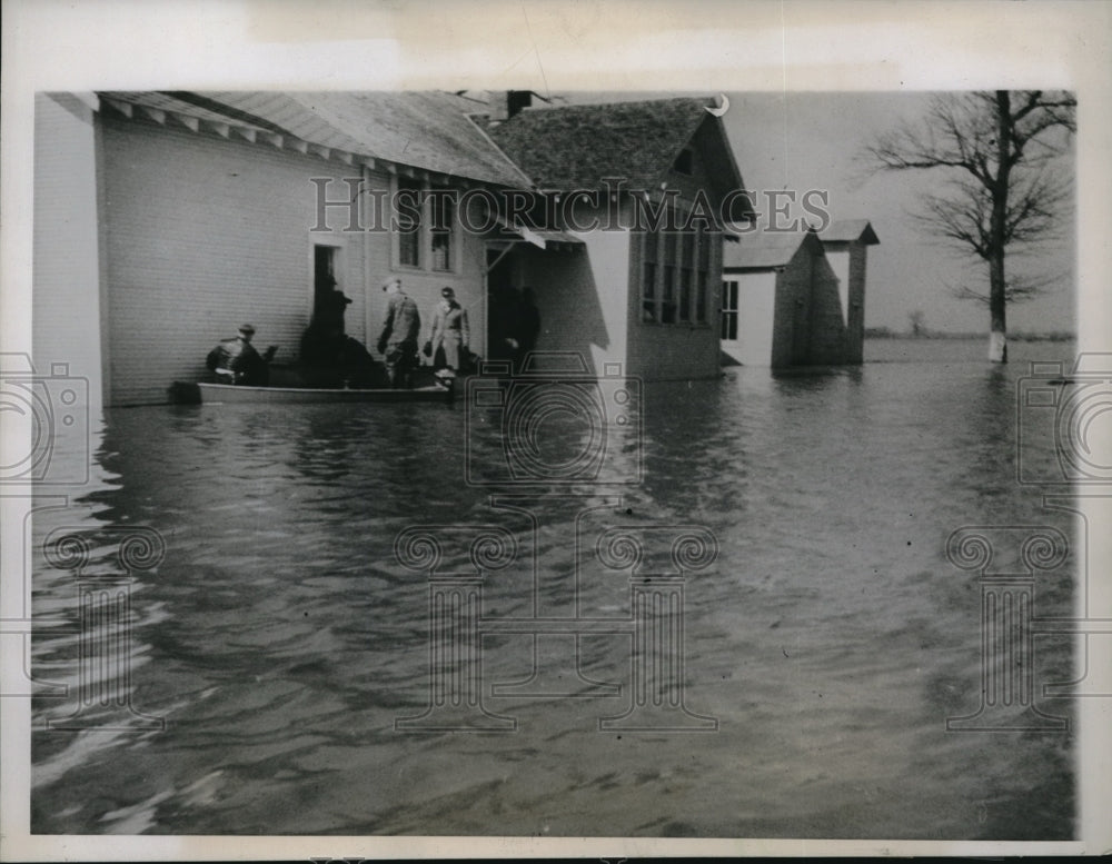 1938 Media Photo Roseborough Schoolhouse near Fulton Ar was surrounded by