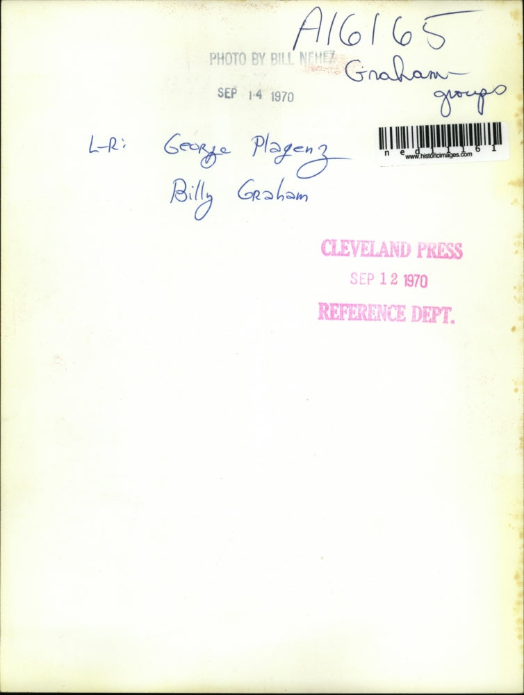 1970 Media Photo Georgie Plagenz Billy Graham Shaking Hands For Photograph