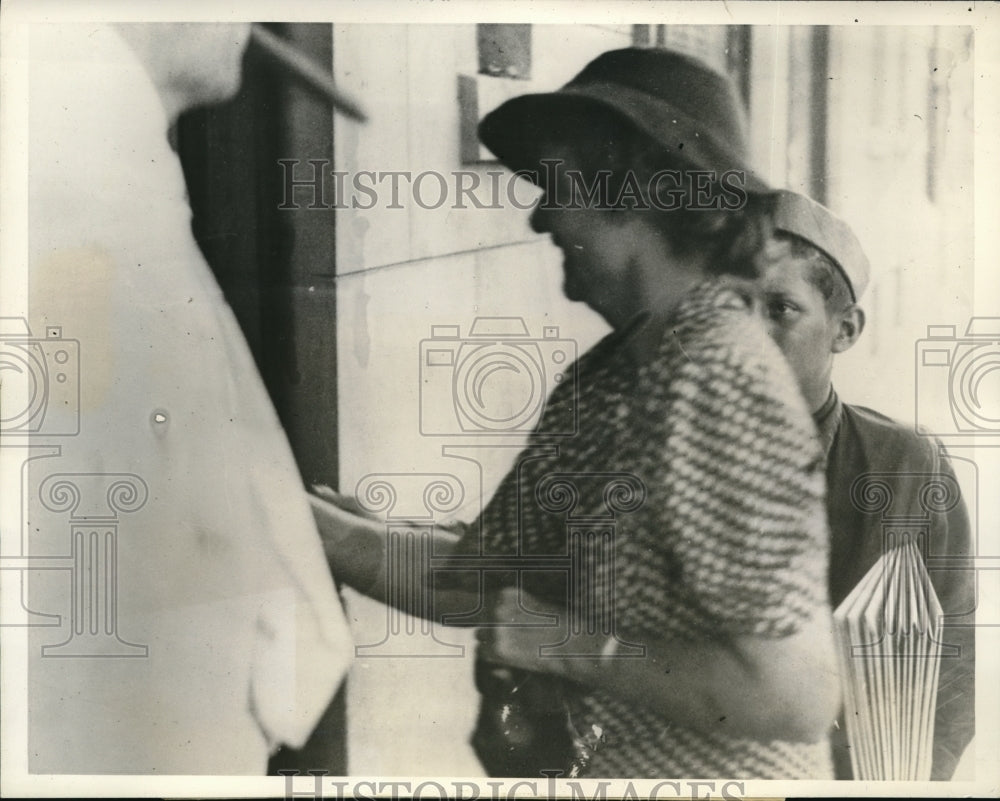 1938 Media Photo Miss Irene Piedalue one of the three tourist who was rescued