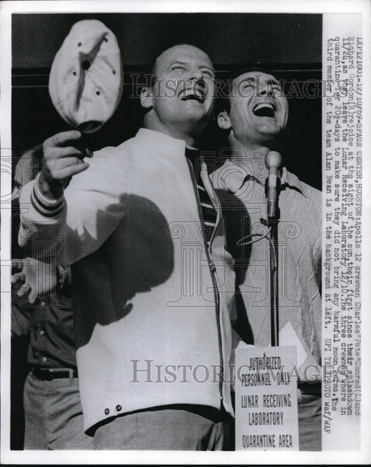 1969 Media Photo Space Center Houston, Apoollo 12 crew Conrad, Gordon