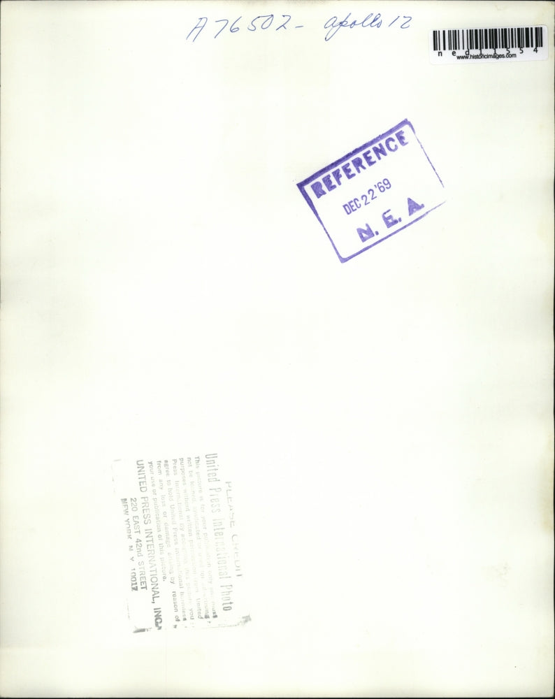 Load image into Gallery viewer, 1969 Media Photo Space Center Houston, Apoollo 12 crew Conrad, Gordon

